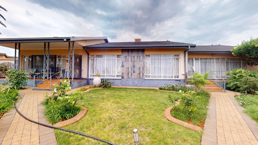 3 Bedroom Property for Sale in Mohadin North West